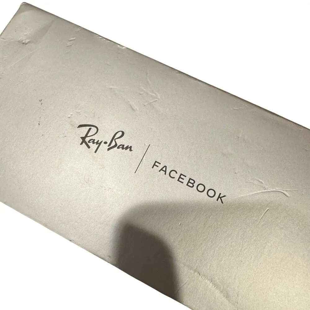 Ray-Ban Stories Wayfarer Smart Glasses RW4002 Meta Facebook Complete Box